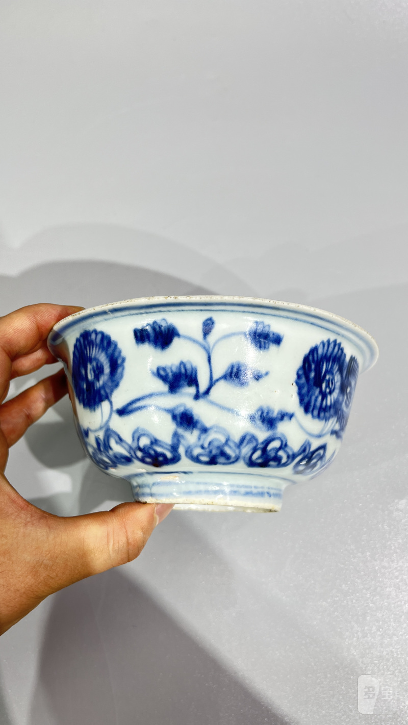 明早期 青花缠枝花卉纹碗 - 图6